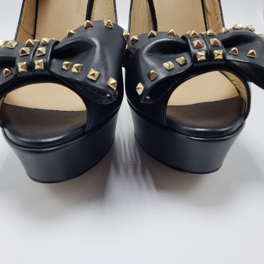 Authentic Valentino - Picture 3 of 7